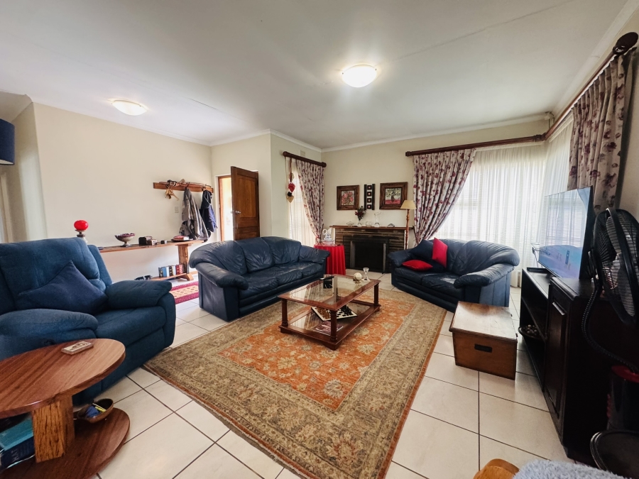 To Let 4 Bedroom Property for Rent in Goedehoop Western Cape
